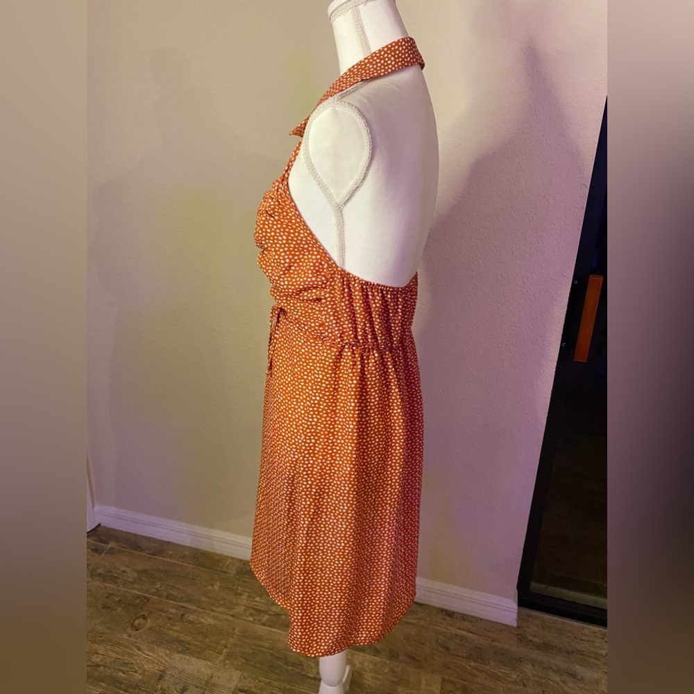 Backless Dress - Picture 6 of 9